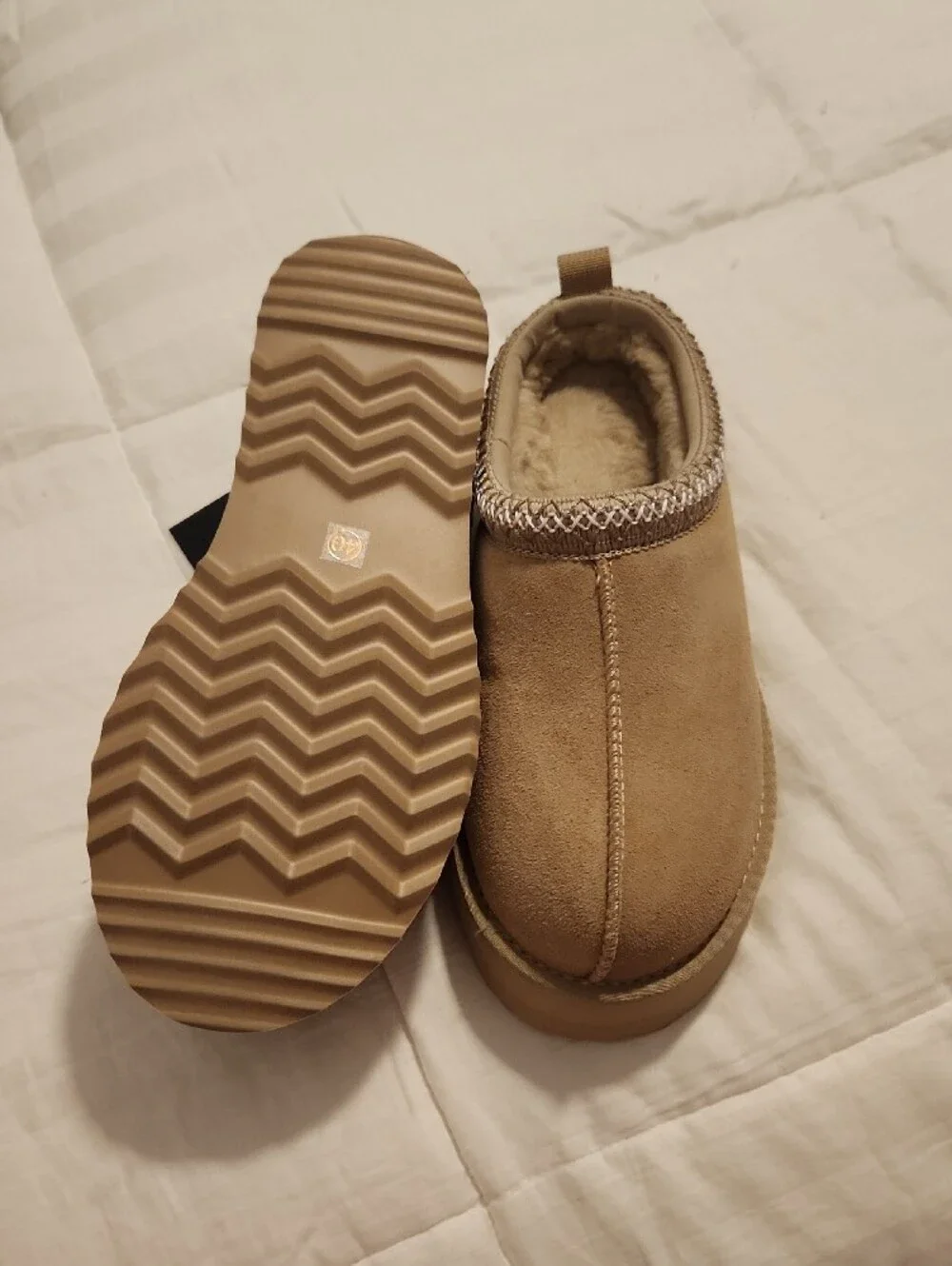 Women’s Fuzzy Winter Slip-On Clog- Sand - Picture 6 of 7